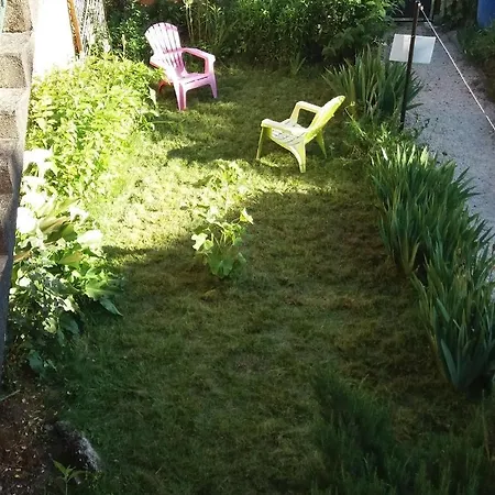 Semesterbostad Maison Les Iris *